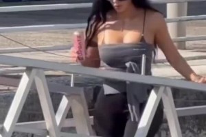 卡戴珊家族離開威尼斯返回美國 金卡戴珊這穿搭夠大膽的??