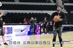 楊毅此前表示：姚明如果和艾頓打1v1，姚明能打死他！
